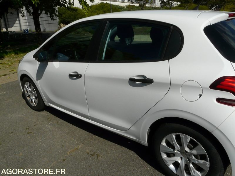 PEUGEOT 208 DX177CZ - Automóvel: foto 5 PEUGEOT 208 DX177CZ - Automóvel: foto 5