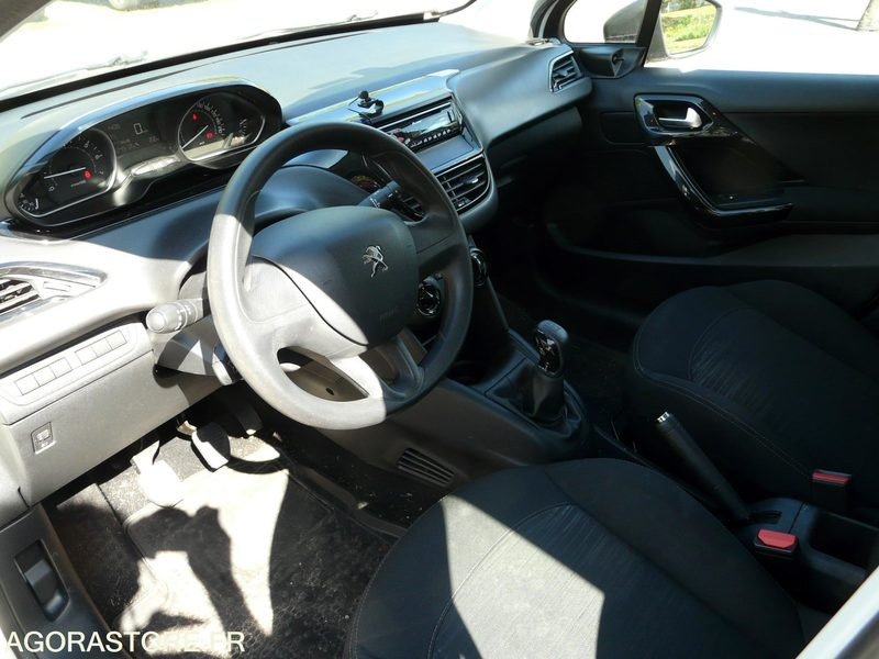PEUGEOT 208 DX201CZ - Automóvel: foto 5 PEUGEOT 208 DX201CZ - Automóvel: foto 5