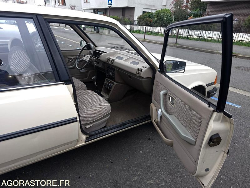 PEUGEOT 305 1.5 GR - 1984 - 124000 KM - Automóvel: foto 3 PEUGEOT 305 1.5 GR - 1984 - 124000 KM - Automóvel: foto 3