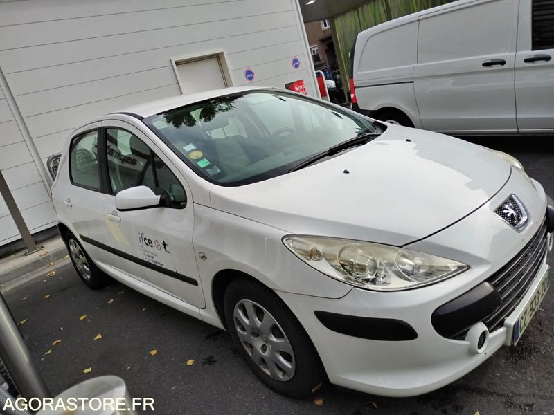 PEUGEOT 307 - 1.6 Diésel 190 285 KM - MONTREUIL (93) - Automóvel: foto 4 PEUGEOT 307 - 1.6 Diésel 190 285 KM - MONTREUIL (93) - Automóvel: foto 4