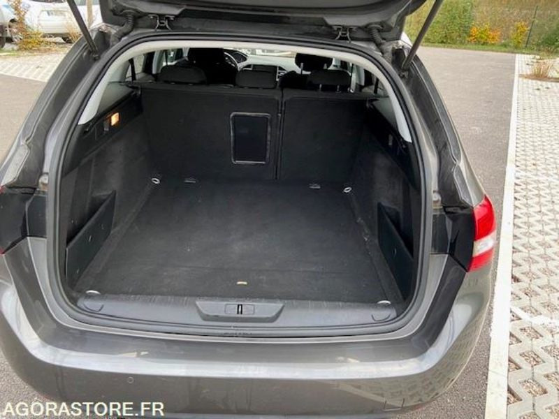 PEUGEOT 308SW - 2016 - 172000 KM - Carrinha: foto 3 PEUGEOT 308SW - 2016 - 172000 KM - Carrinha: foto 3