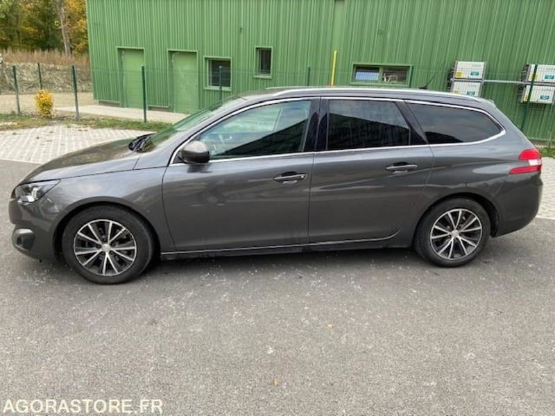 PEUGEOT 308SW - 2016 - 172000 KM - Carrinha: foto 1 PEUGEOT 308SW - 2016 - 172000 KM - Carrinha: foto 1
