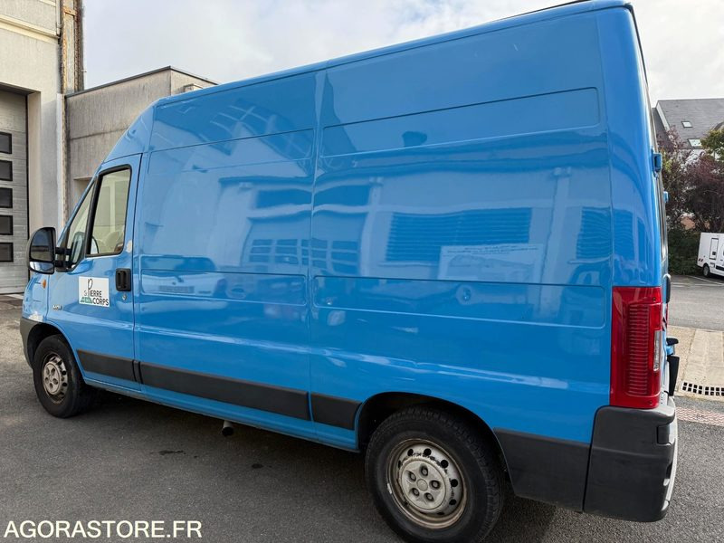 PEUGEOT BOXER L1H2 - Furgão: foto 4 PEUGEOT BOXER L1H2 - Furgão: foto 4