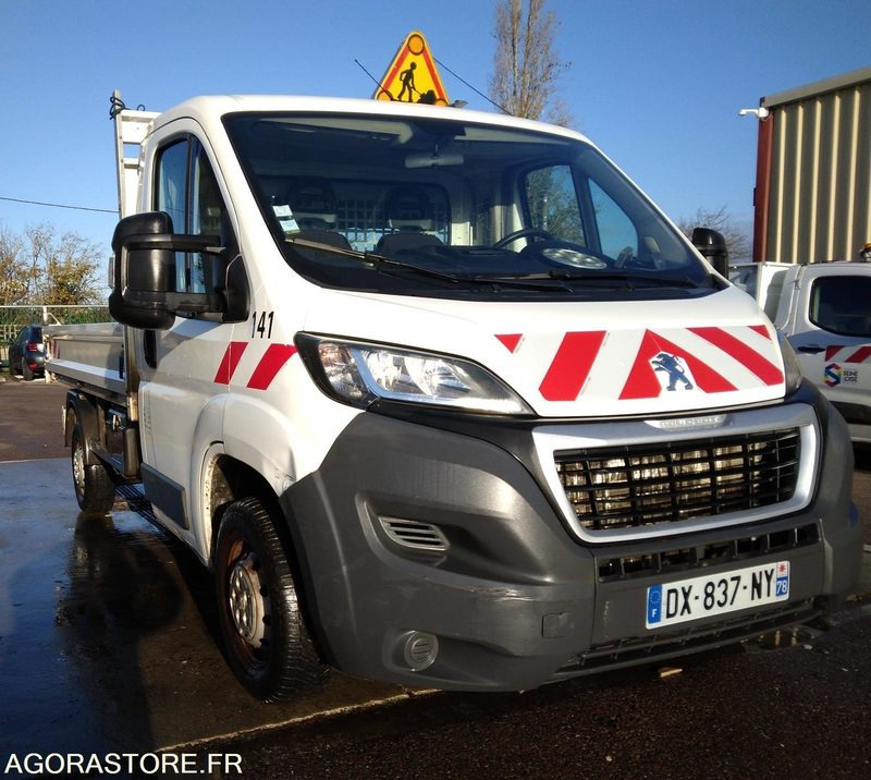 PEUGEOT BOXER benne basculante - 2015 - 112006 km - GAZOLE - Carrinha basculante: foto 2 PEUGEOT BOXER benne basculante - 2015 - 112006 km - GAZOLE - Carrinha basculante: foto 2