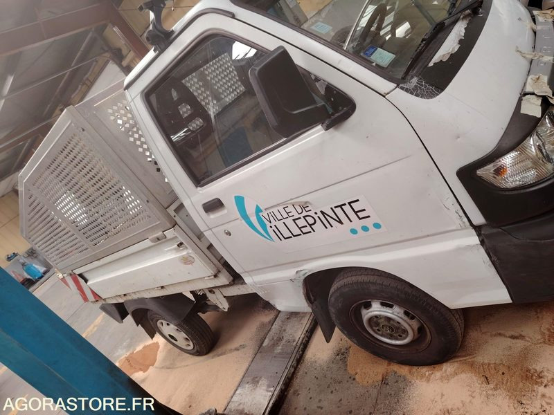 PIAGGIO PORTER 60683kms - 2011 - Carrinha basculante: foto 4 PIAGGIO PORTER 60683kms - 2011 - Carrinha basculante: foto 4