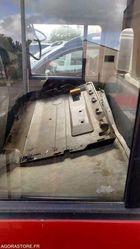 Pick-up PICK-UP Land rover Defender - 2004 - 9266QL11: foto 6 Pick-up PICK-UP Land rover Defender - 2004 - 9266QL11: foto 6