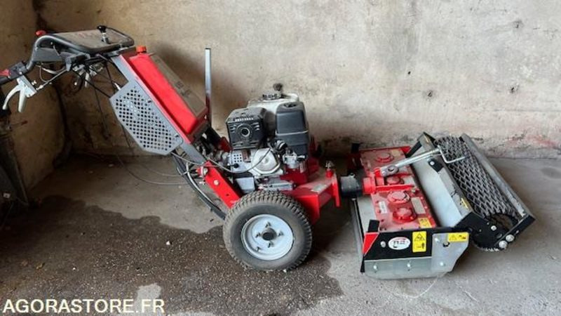 PORTE-OUTILS DESHERBEUR AVEC HERSE (PREPARATION ET EGALISATION DES SOLS) - Equipamentos para jardinagem: foto 1 PORTE-OUTILS DESHERBEUR AVEC HERSE (PREPARATION ET EGALISATION DES SOLS) - Equipamentos para jardinagem: foto 1