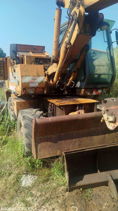 Pelle CASE 688 - 21595heures - Retroescavadeira: foto 2 Pelle CASE 688 - 21595heures - Retroescavadeira: foto 2
