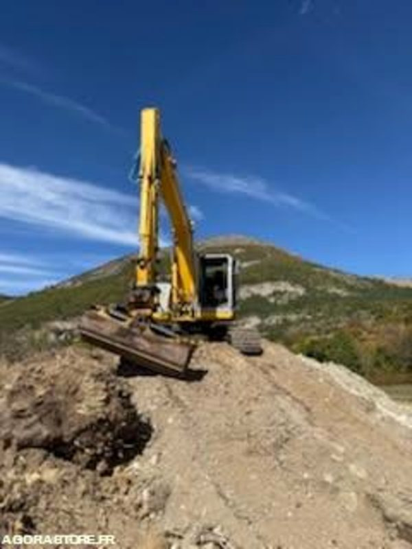 Pelle New Holland E135SR-1ES Diesel 2007 - Escavadora de rastos: foto 2 Pelle New Holland E135SR-1ES Diesel 2007 - Escavadora de rastos: foto 2