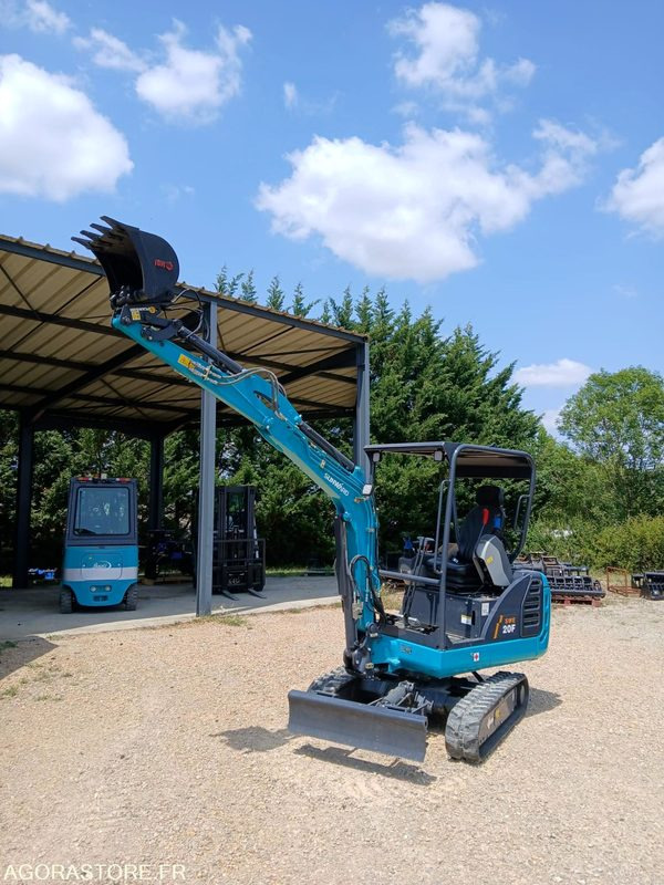 Pelle SUNWARD SWE20F canopy Neuve - Mini escavadeira: foto 2 Pelle SUNWARD SWE20F canopy Neuve - Mini escavadeira: foto 2