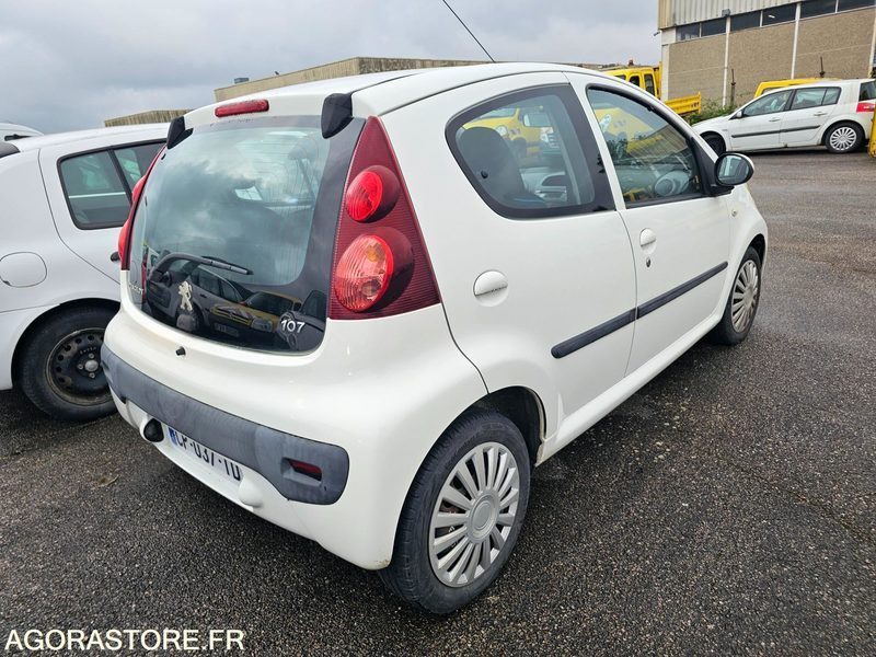Peugeot 107 - 2013 - 105006km - CP037TD - Automóvel: foto 3 Peugeot 107 - 2013 - 105006km - CP037TD - Automóvel: foto 3