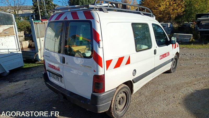 Peugeot Partner - 2004 - 149295km - Furgão compacto: foto 2 Peugeot Partner - 2004 - 149295km - Furgão compacto: foto 2