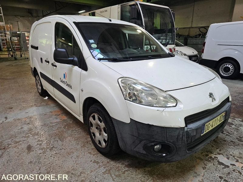 Peugeot Partner - 2014 - 47143kms - DG 411 AD - Furgão compacto: foto 2 Peugeot Partner - 2014 - 47143kms - DG 411 AD - Furgão compacto: foto 2