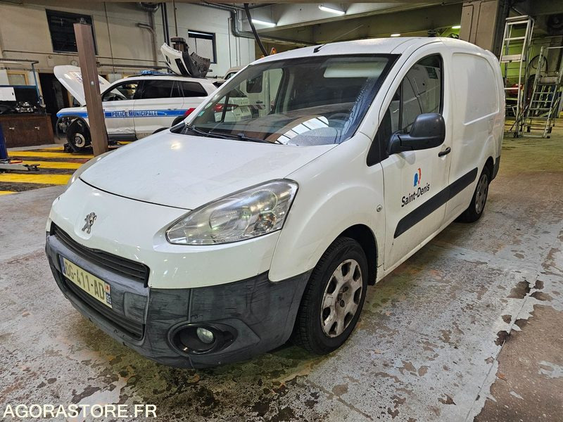 Peugeot Partner - 2014 - 47143kms - DG 411 AD - Furgão compacto: foto 1 Peugeot Partner - 2014 - 47143kms - DG 411 AD - Furgão compacto: foto 1