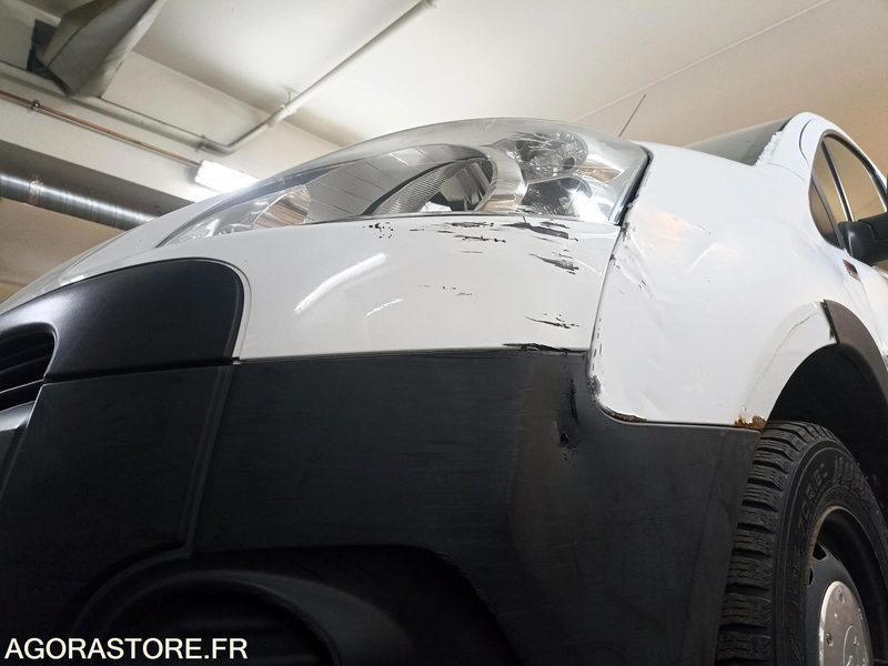 Peugeot Partner (pour pièces) - Furgão compacto: foto 1 Peugeot Partner (pour pièces) - Furgão compacto: foto 1