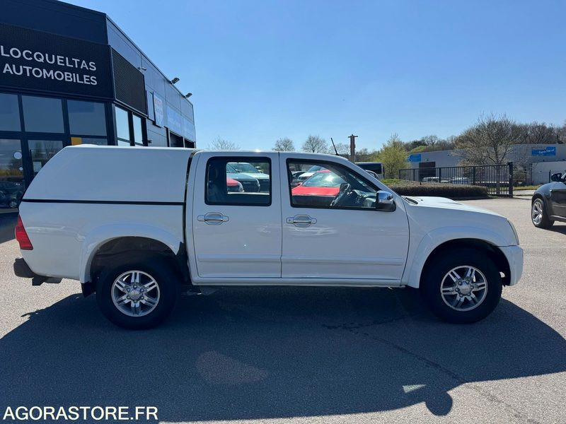 Pick-up ISUZU Dmax - 2011 - 147 383km - Pick-up: foto 2 Pick-up ISUZU Dmax - 2011 - 147 383km - Pick-up: foto 2