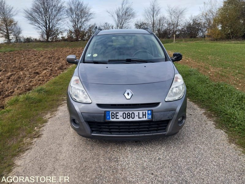 RENAULT CLIO 1.5 DCI - 136000 KILOMETRES - DIESEL - ANNÉE 2010 - Carrinha: foto 3 RENAULT CLIO 1.5 DCI - 136000 KILOMETRES - DIESEL - ANNÉE 2010 - Carrinha: foto 3