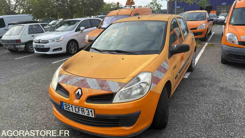 RENAULT CLIO - 2008 - 165927 KM - Automóvel: foto 1 RENAULT CLIO - 2008 - 165927 KM - Automóvel: foto 1