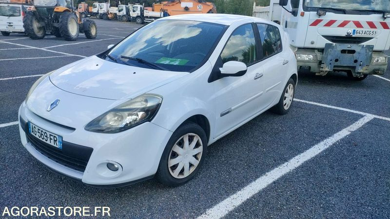 RENAULT CLIO - 2009 - 208126kms - Automóvel: foto 1 RENAULT CLIO - 2009 - 208126kms - Automóvel: foto 1