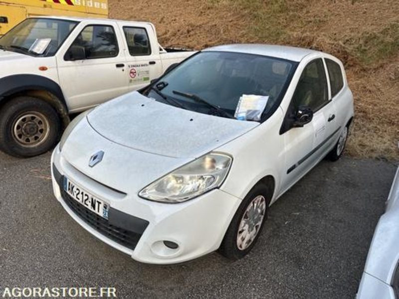 RENAULT CLIO - 2010 - 104062KM - AK212NT - Automóvel: foto 2 RENAULT CLIO - 2010 - 104062KM - AK212NT - Automóvel: foto 2