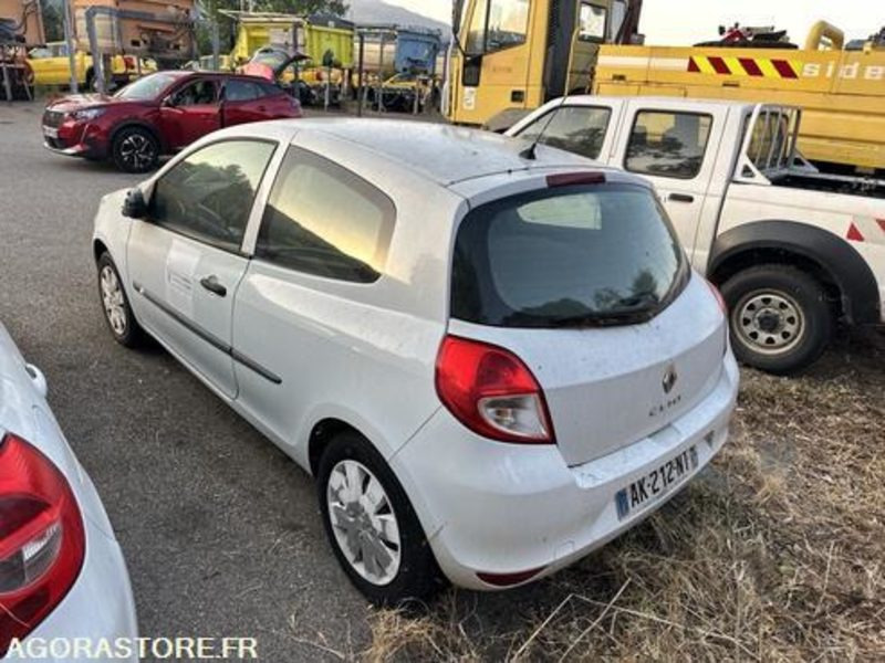 RENAULT CLIO - 2010 - 104062KM - AK212NT - Automóvel: foto 5 RENAULT CLIO - 2010 - 104062KM - AK212NT - Automóvel: foto 5