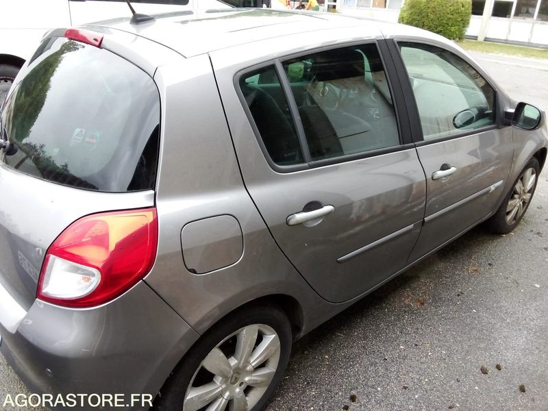 RENAULT CLIO 2010 - Automóvel: foto 5 RENAULT CLIO 2010 - Automóvel: foto 5