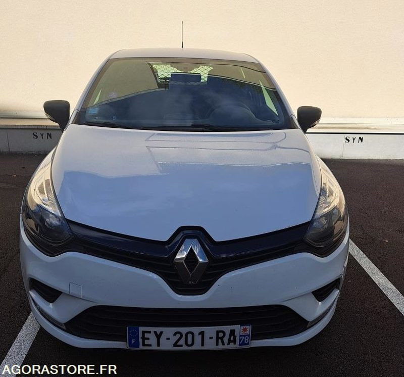 RENAULT - CLIO - 2018 - 79 000 KM - Automóvel: foto 1 RENAULT - CLIO - 2018 - 79 000 KM - Automóvel: foto 1