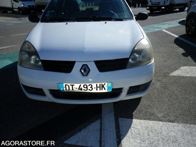 RENAULT CLIO CAMPUS ESSENCE 1.2 16V - Automóvel: foto 2 RENAULT CLIO CAMPUS ESSENCE 1.2 16V - Automóvel: foto 2