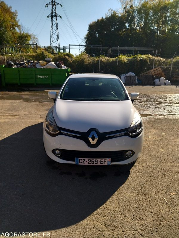 RENAULT CLIO DE 2013 AVEC 258818 KM - Automóvel: foto 1 RENAULT CLIO DE 2013 AVEC 258818 KM - Automóvel: foto 1