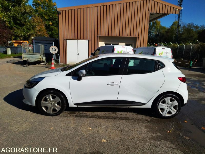 RENAULT CLIO DE 2013 AVEC 258818 KM - Automóvel: foto 4 RENAULT CLIO DE 2013 AVEC 258818 KM - Automóvel: foto 4