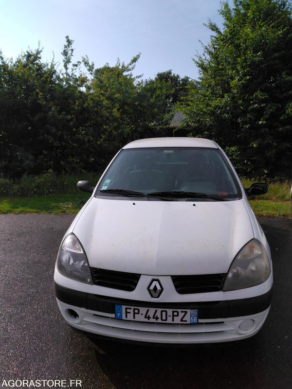 RENAULT CLIO - Automóvel: foto 1 RENAULT CLIO - Automóvel: foto 1