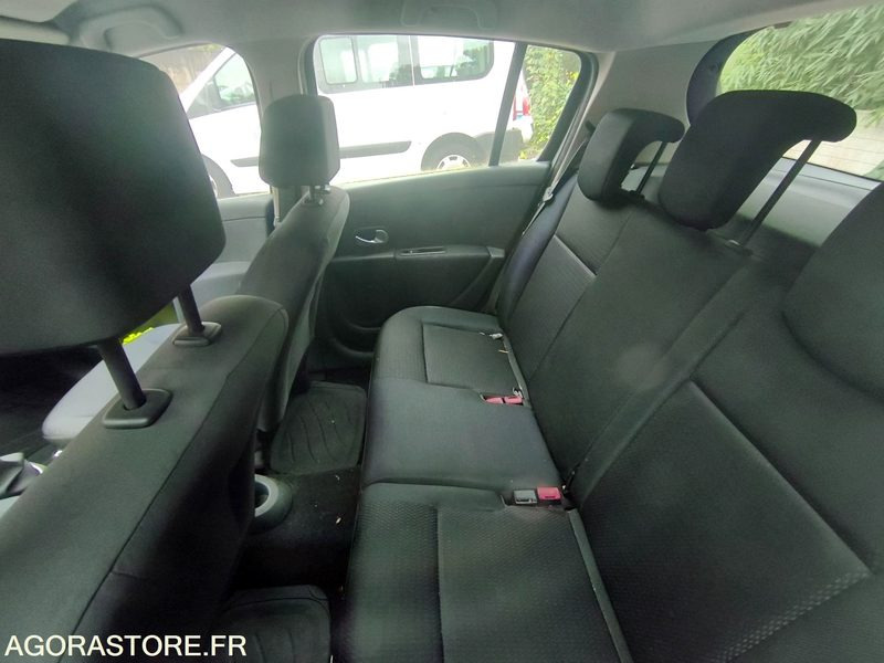 RENAULT CLIO III - Automóvel: foto 4 RENAULT CLIO III - Automóvel: foto 4