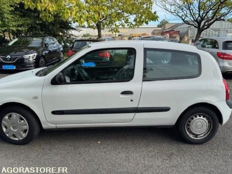 RENAULT CLIO SOCIETE - Automóvel: foto 2 RENAULT CLIO SOCIETE - Automóvel: foto 2