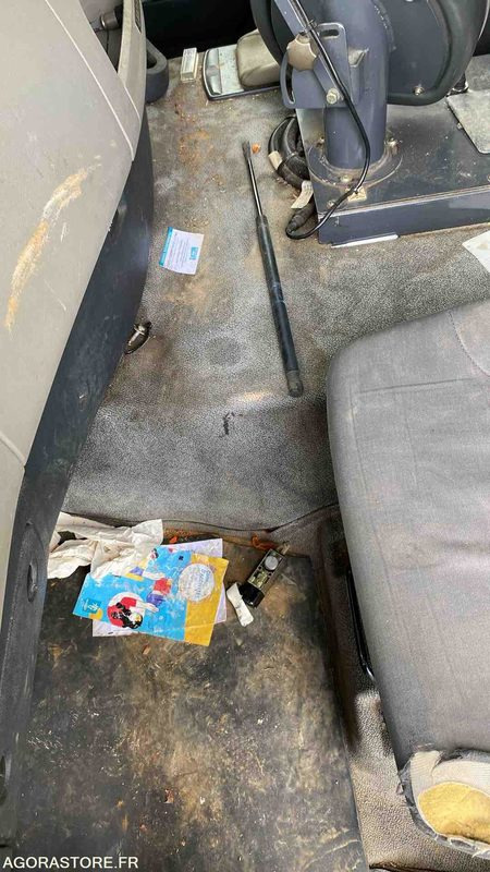 RENAULT DXI 310 - 2011 - BJ880HP - Varredora urbana: foto 5 RENAULT DXI 310 - 2011 - BJ880HP - Varredora urbana: foto 5