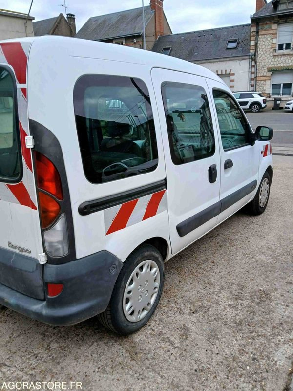 RENAULT KANGOO 1.2 - Automóvel: foto 5 RENAULT KANGOO 1.2 - Automóvel: foto 5