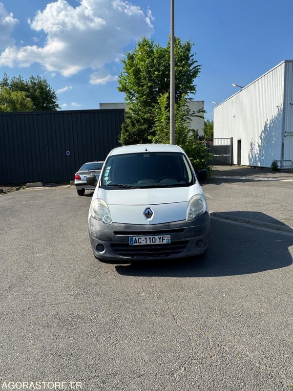 RENAULT KANGOO 1.6 90 ESSENCE - 31 000 KM - Furgão compacto: foto 5 RENAULT KANGOO 1.6 90 ESSENCE - 31 000 KM - Furgão compacto: foto 5