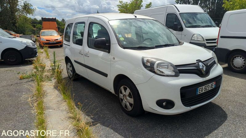 RENAULT KANGOO 172436kms - 2016 - Furgão compacto: foto 4 RENAULT KANGOO 172436kms - 2016 - Furgão compacto: foto 4