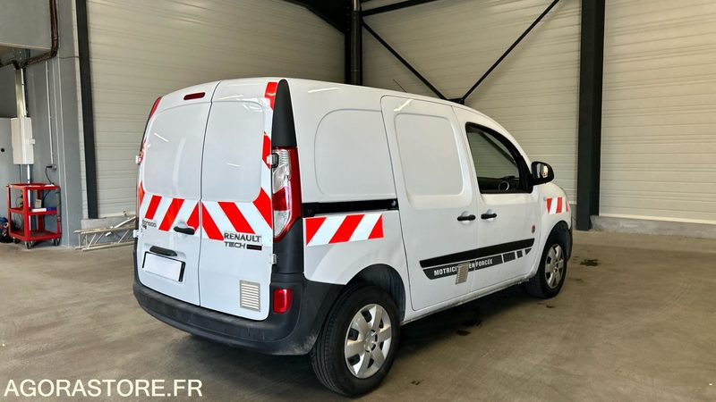 RENAULT KANGOO II MOTRICITE RENFORCEE 1ERE MAIN 2018 97800KMS CT OK - Furgão compacto: foto 3 RENAULT KANGOO II MOTRICITE RENFORCEE 1ERE MAIN 2018 97800KMS CT OK - Furgão compacto: foto 3