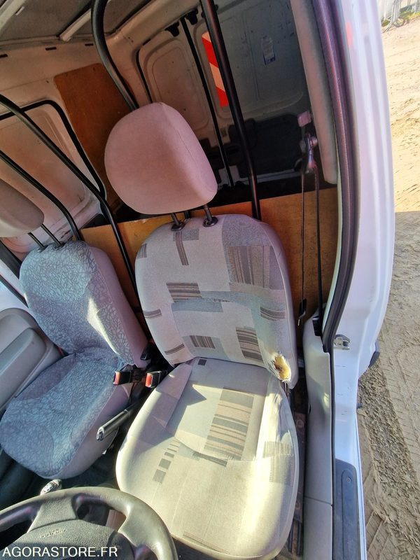 Furgão compacto RENAULT KANGOO - LOT N°1: foto 9 Furgão compacto RENAULT KANGOO - LOT N°1: foto 9