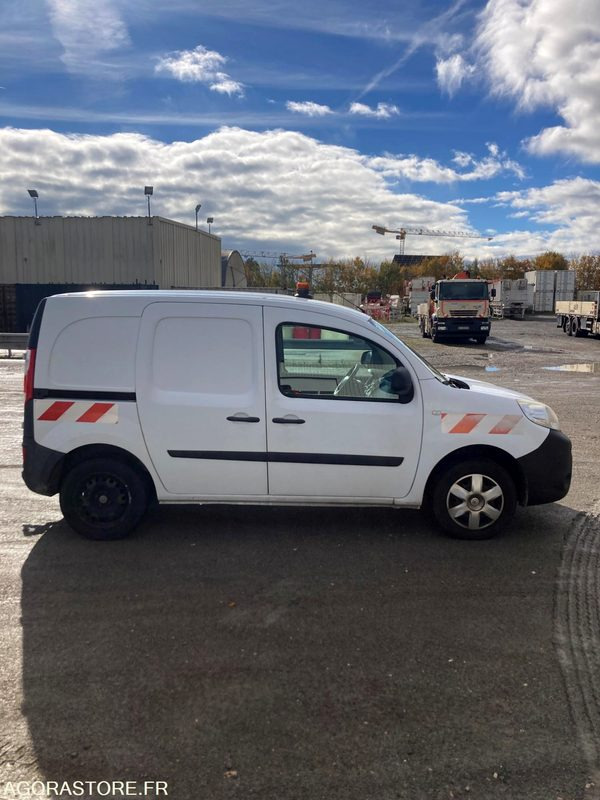 RENAULT KANGOO diesel - Année 2017 - 330 000 km - Furgão compacto: foto 4 RENAULT KANGOO diesel - Année 2017 - 330 000 km - Furgão compacto: foto 4