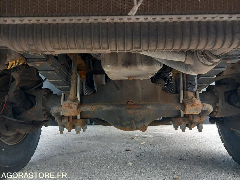 RENAULT KERAX 4X4 DXI 370 BENNE + Saleuse MECAGIL LEBON (KR0406 + SL0203) - Veículo limpa-neves: foto 5 RENAULT KERAX 4X4 DXI 370 BENNE + Saleuse MECAGIL LEBON (KR0406 + SL0203) - Veículo limpa-neves: foto 5