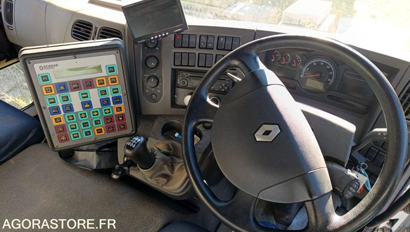 RENAULT MAJOR SCARAB - 2007 - 4730h - Varredora urbana: foto 3 RENAULT MAJOR SCARAB - 2007 - 4730h - Varredora urbana: foto 3