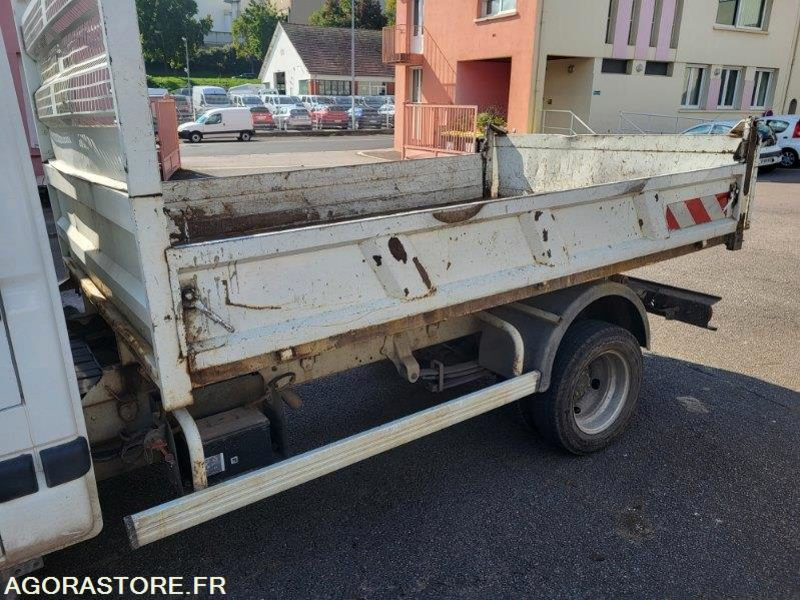 RENAULT MASCOTT BENNNE BASCULANTE (sans contrôle technique) - Carrinha basculante: foto 3 RENAULT MASCOTT BENNNE BASCULANTE (sans contrôle technique) - Carrinha basculante: foto 3