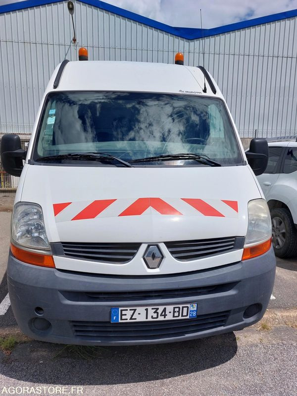 RENAULT MASTER - 2008 - 110171KM - Furgão: foto 3 RENAULT MASTER - 2008 - 110171KM - Furgão: foto 3