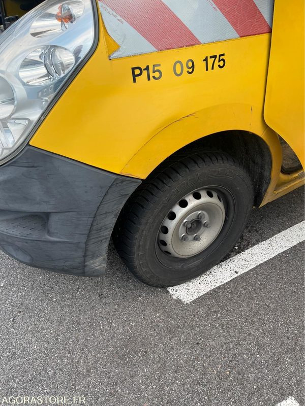 RENAULT - MASTER - 2011 / 285960 KM (P1509175) - Furgão: foto 5 RENAULT - MASTER - 2011 / 285960 KM (P1509175) - Furgão: foto 5