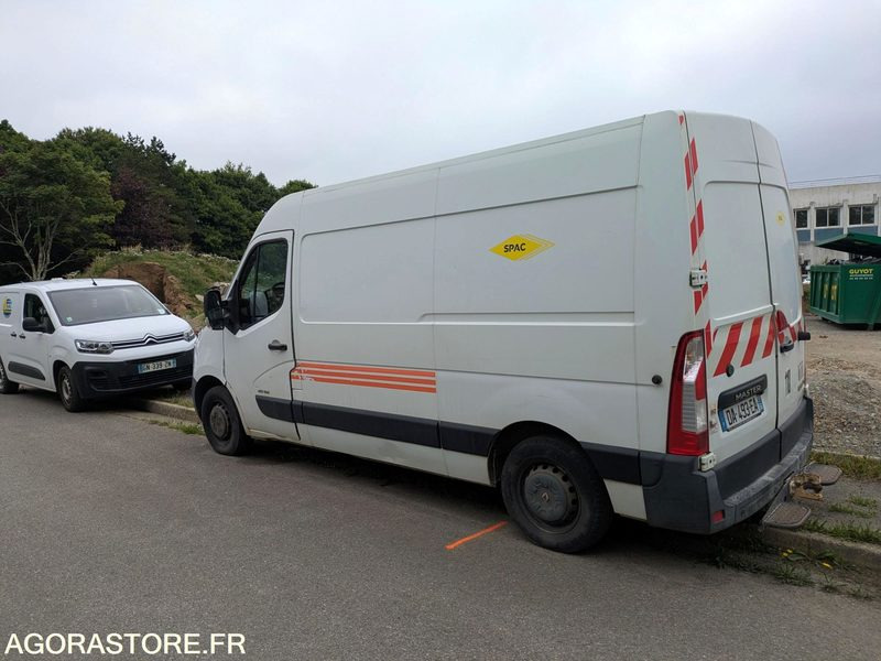 RENAULT MASTER - 2013 - 257835 km - Furgão: foto 3 RENAULT MASTER - 2013 - 257835 km - Furgão: foto 3