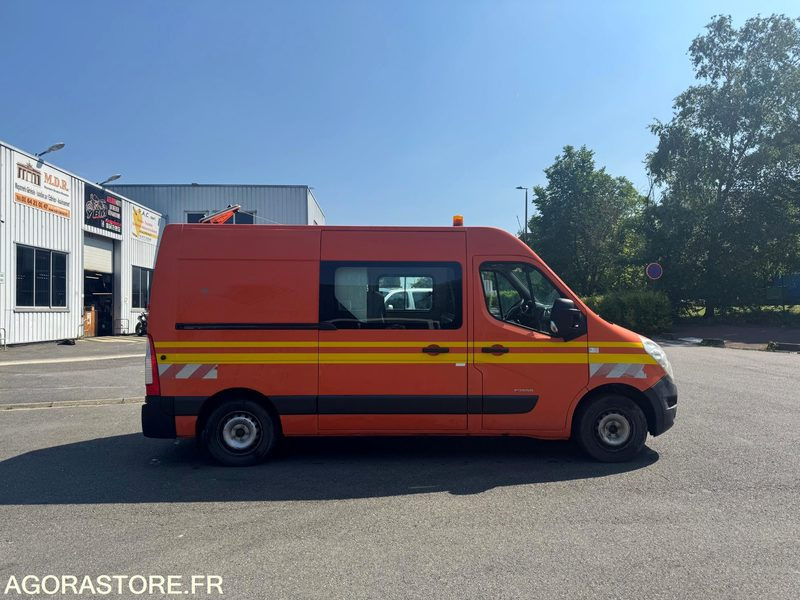 RENAULT MASTER 7 PLACES 288 000 KM - Furgão: foto 4 RENAULT MASTER 7 PLACES 288 000 KM - Furgão: foto 4