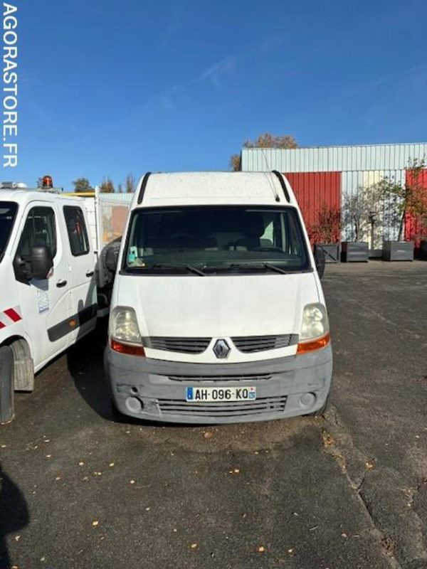RENAULT MASTER 79850KMS DE 2009 AVEC 79850KM NON ROULANT - Furgão: foto 1 RENAULT MASTER 79850KMS DE 2009 AVEC 79850KM NON ROULANT - Furgão: foto 1