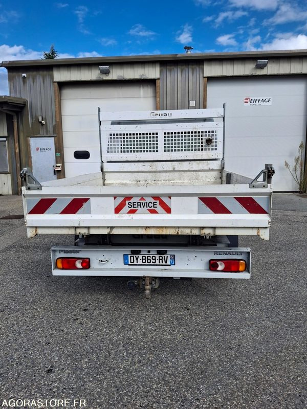 RENAULT MASTER BENNE - 2016 / 179166 KM - Carrinha basculante: foto 5 RENAULT MASTER BENNE - 2016 / 179166 KM - Carrinha basculante: foto 5