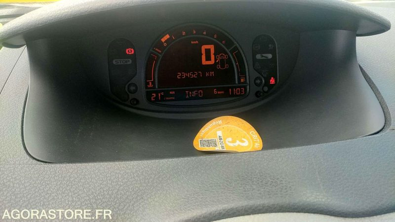 Automóvel RENAULT MODUS - 2006 - 234527kms: foto 13